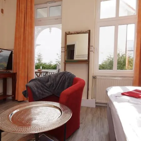 Villa Miramar *